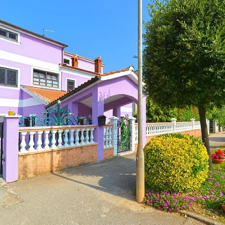 Fuer 6 Personen Ca 100 Qm In Peroj, Istrien Istrische Riviera *