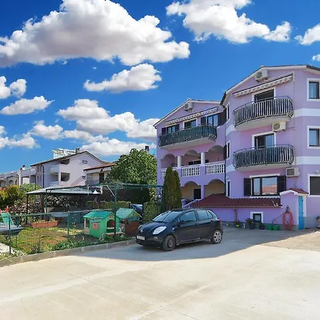 Apartment Fuer 6 Personen Ca 100 Qm In Peroj, Istrien Istrische Riviera Peroj